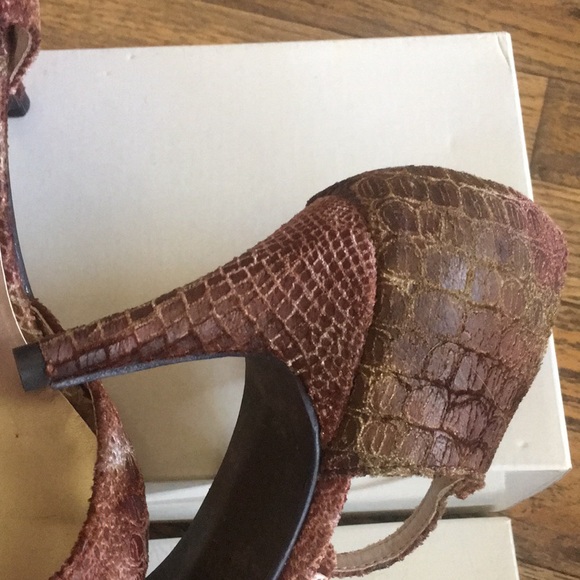 Lou Lou de la Falaise peep toe pumps - Picture 9 of 11